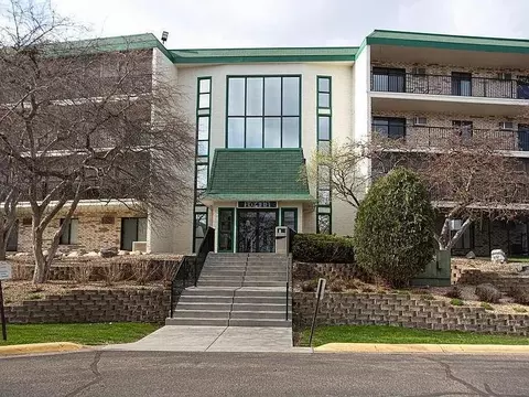 10411 Cedar Lake Rd #402, Hopkins, MN 55305