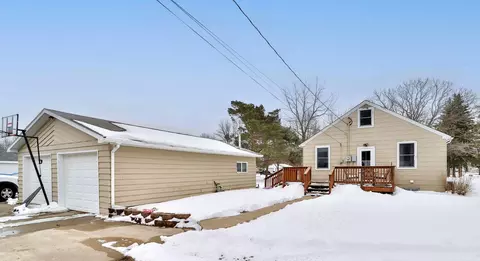 317 Roosevelt St SW, Staples, MN 56479