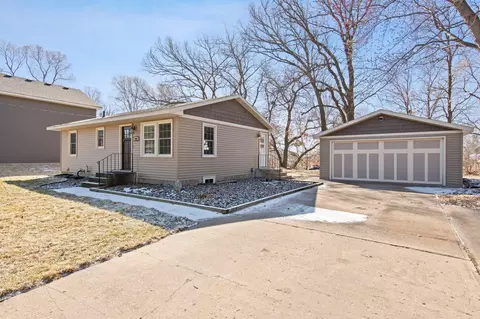 401 Shawn St SE, Isanti, MN 55040