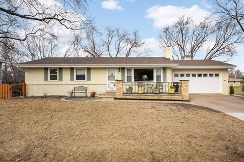 3600 Emilie Pl, Robbinsdale, MN 55422
