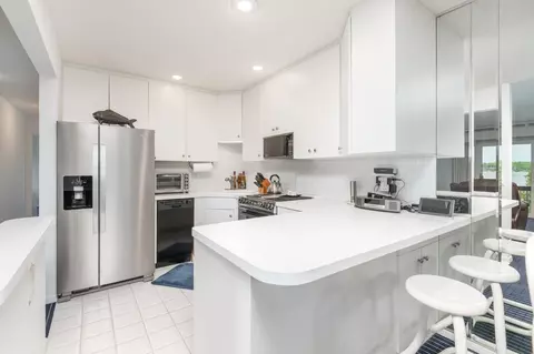 Kitchen - 5430 Three Points Blvd #131, Mound, MN 55364 photo 1 of 2