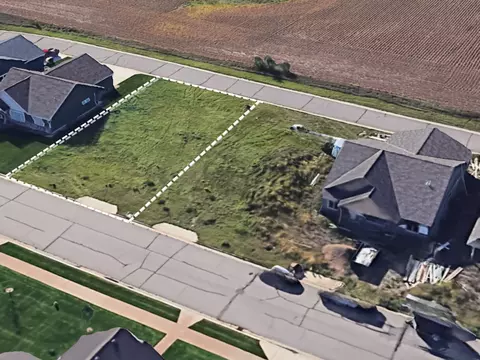 1916 Sandstone Loop S, Sartell, MN 56377