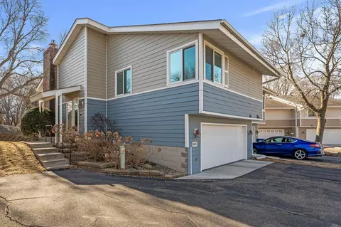 9625 Brighton Ln, Eden Prairie, MN 55347