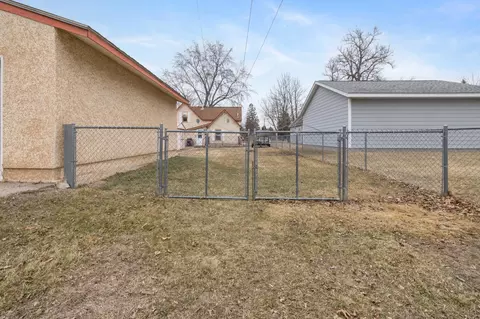 Exterior - 205 1st Ave NE, Brainerd, MN 56401 photo 9 of 11