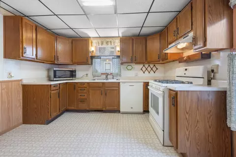 Kitchen - 205 1st Ave NE, Brainerd, MN 56401 photo 1 of 3