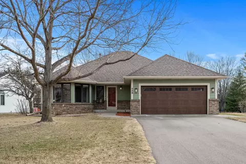 648 Parkwood Cir, Vadnais Heights, MN 55127
