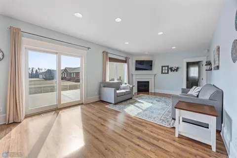 Living - 210 Hackberry Ct, Kindred, ND 58051 photo 1 of 3