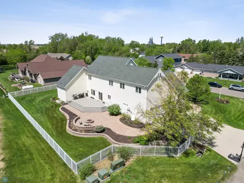 View/Area - 210 Hackberry Ct, Kindred, ND 58051 photo 2 of 12