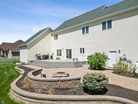 Exterior - 210 Hackberry Ct, Kindred, ND 58051 photo 5 of 10