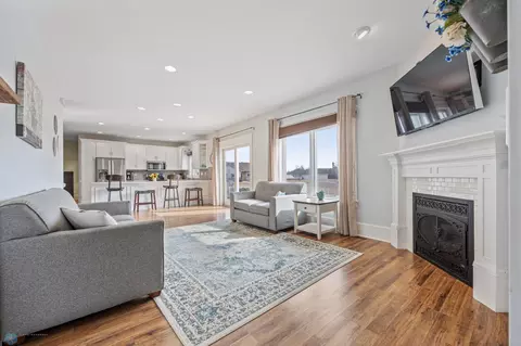 Living - 210 Hackberry Ct, Kindred, ND 58051 photo 3 of 3