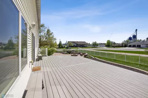 Exterior - 210 Hackberry Ct, Kindred, ND 58051 photo 9 of 10