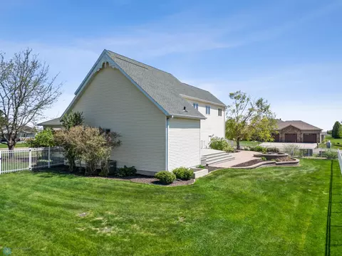 Exterior - 210 Hackberry Ct, Kindred, ND 58051 photo 10 of 10