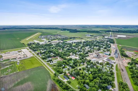 View/Area - 210 Hackberry Ct, Kindred, ND 58051 photo 6 of 12