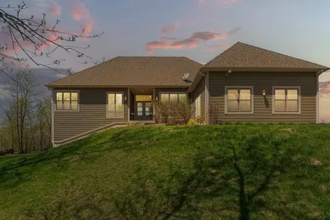 3201 Circle Bluff Trl, Faribault, MN 55021
