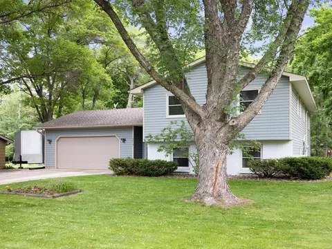 15015 W Vermillion Cir NE, Ham Lake, MN 55304