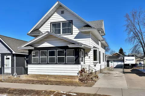 862 E Sanborn St, Winona, MN 55987