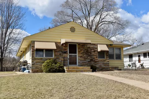 318320 16th Ave N, Hopkins, MN 55343