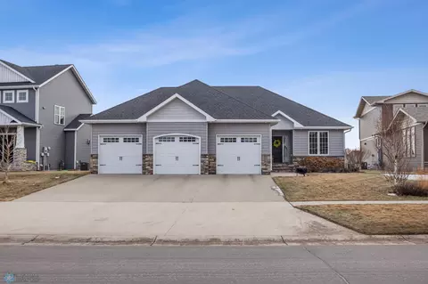 3654 54th St S, Fargo, ND 58104