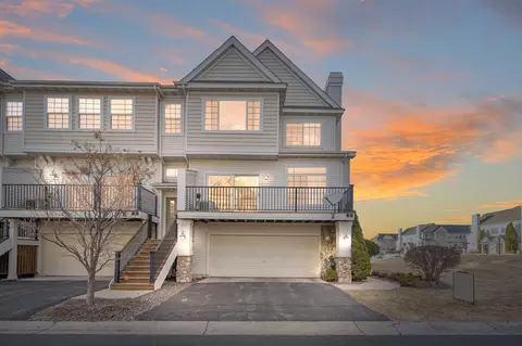 4333 Victor Path #1, Hugo, MN 55038