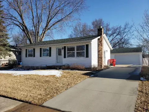 986 17 12 St SE, Rochester, MN 55904
