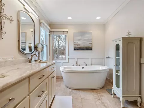 Bath - 1303 E Pointe Dr, East Gull Lake, MN 56401 photo 1 of 4