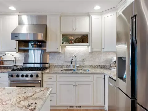 Kitchen - 1303 E Pointe Dr, East Gull Lake, MN 56401 photo 5 of 5