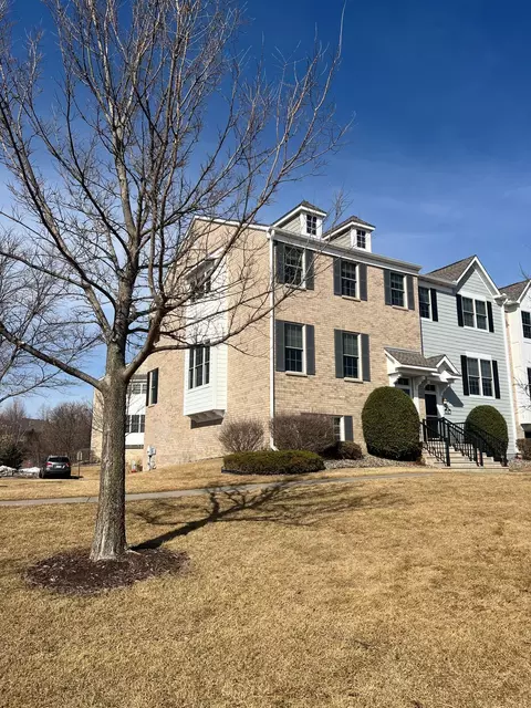 11170 Sand Castle Dr #E, Woodbury, MN 55129