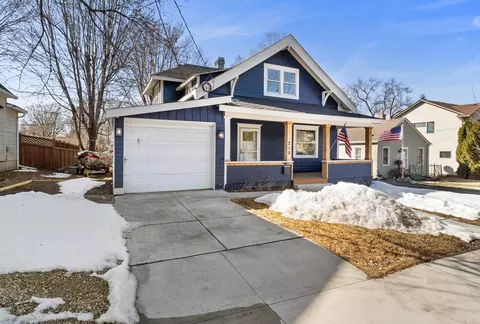 210 Owens St N, Stillwater, MN 55082