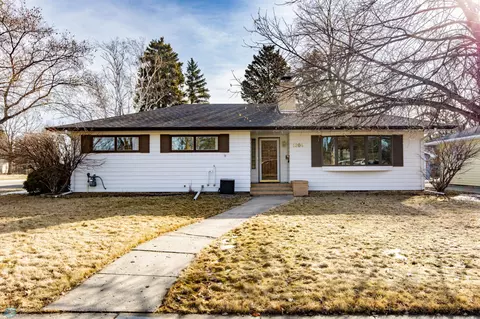 1204 15th St S, Moorhead, MN 56560