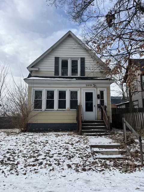 2919 Girard Ave N, Minneapolis, MN 55411