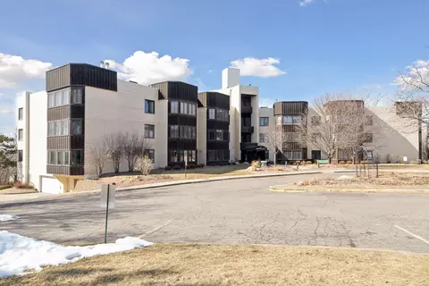 111 Imperial Dr W #210, West Saint Paul, MN 55118