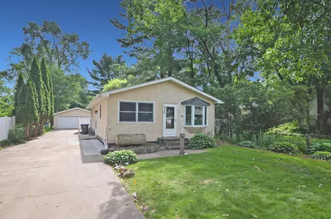 2726 Helen St N, North Saint Paul, MN 55109