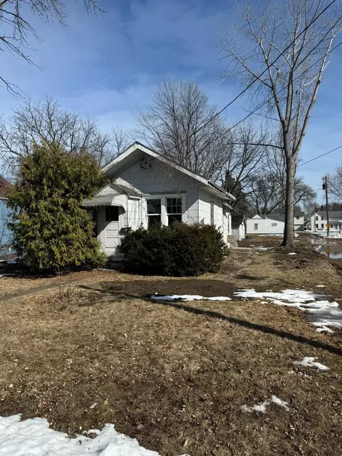 207 6th St NW, Montgomery, MN 56069