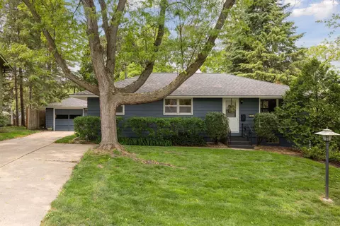 1522 Willow Dr, Red Wing, MN 55066