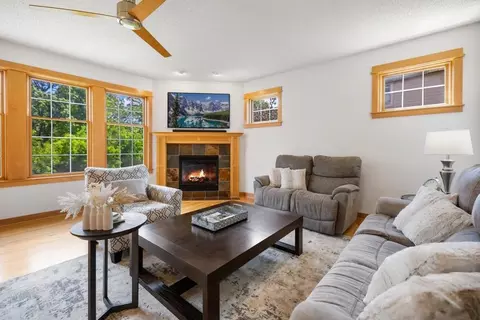 11050 Sweetwater Path, Woodbury, MN 55129