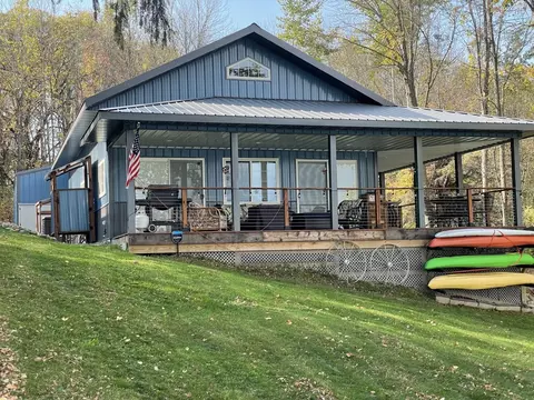 28250 Sunberg Rd, Mora, MN 55051