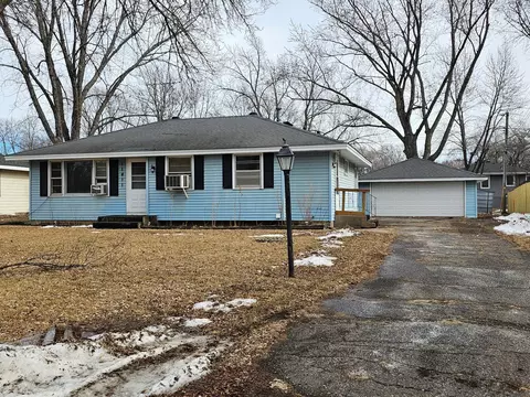 11411 Gladiola St NW, Coon Rapids, MN 55433