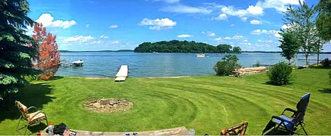 50 Point Dr, Waconia, MN 55387