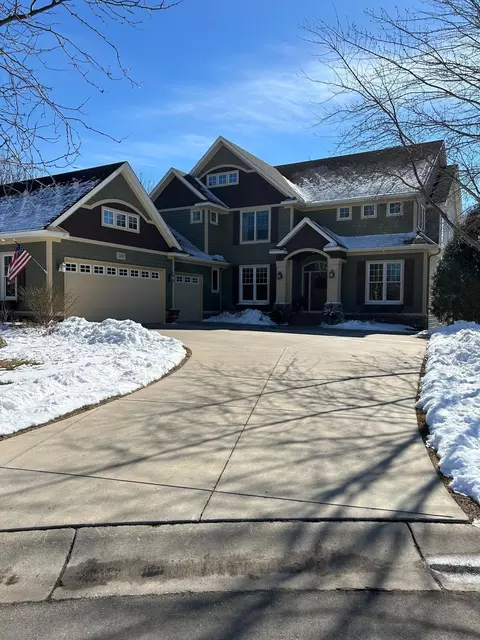 2497 Marsh Pt, Victoria, MN 55386