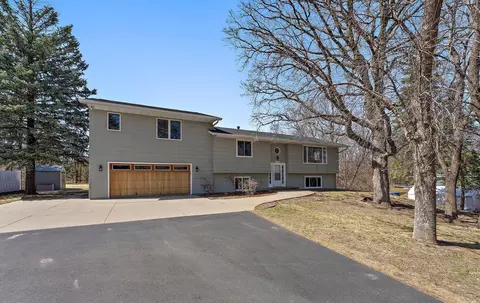 7926 Zinnia St, Victoria, MN 55386