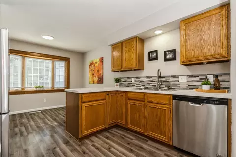 1262 County Road C E, Maplewood, MN 55109