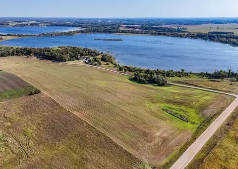 504 Nn 397th Ave F, Frazee, MN 56544
