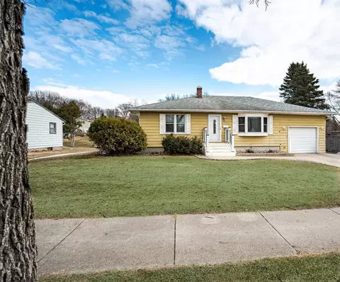 1110 N Broadway, Fergus Falls, MN 56537