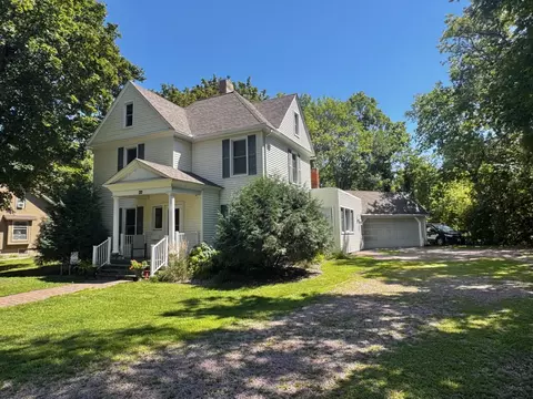 404 N 4th St, Marshall, MN 56258
