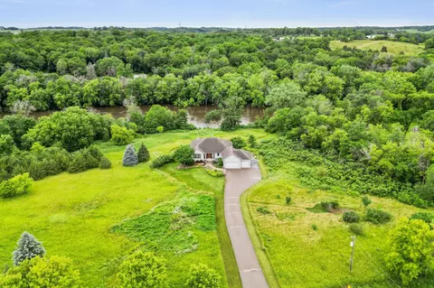 7605 Woodland Trl, Greenfield, MN 55373