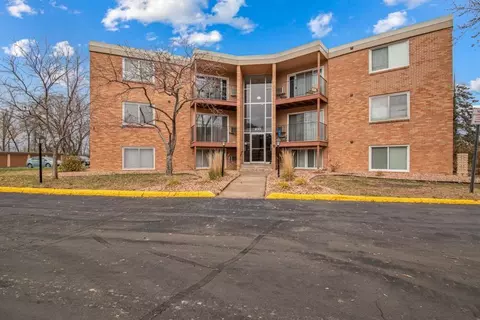 9147 Highway 55 #203, Golden Valley, MN 55427