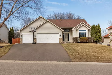 7604 Sherwood Rd, Woodbury, MN 55125