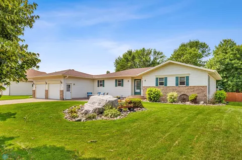 1420 Sunset Blvd, Hawley, MN 56549