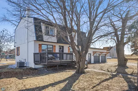 114 6th St SW, Barnesville, MN 56514