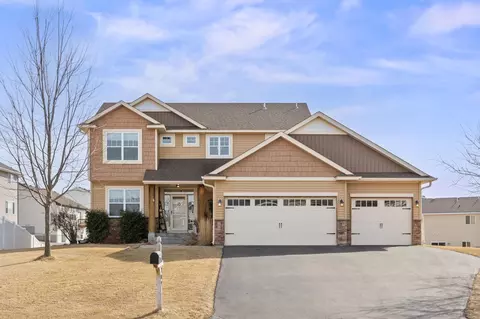 209 Greenway Dr, Delano, MN 55328
